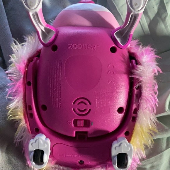 ZOOMER Hedgehog Toy - Picture 2 of 4